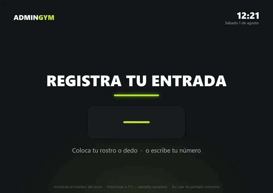 Pantalla del gimnasio esperando: «Registra tu entrada — coloca tu rostro o dedo, o escribe tu número».